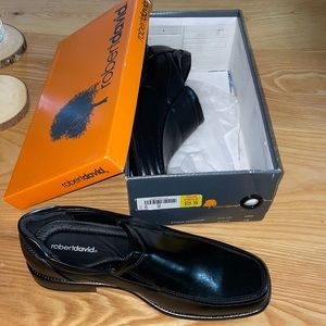 Boys size 6 dress shoes